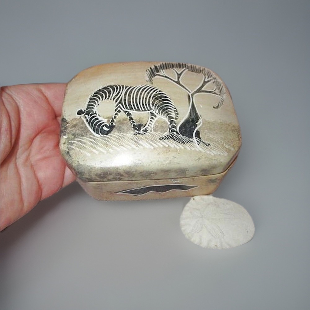 Vtg Hand Painted Soap Stone African Zebra Trinket Box Heavy Carved Kenya Safari
